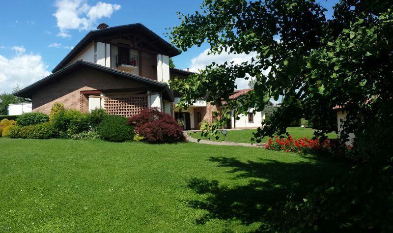 B&B Casa Ceruti Villa Guardia Bagian luar foto
