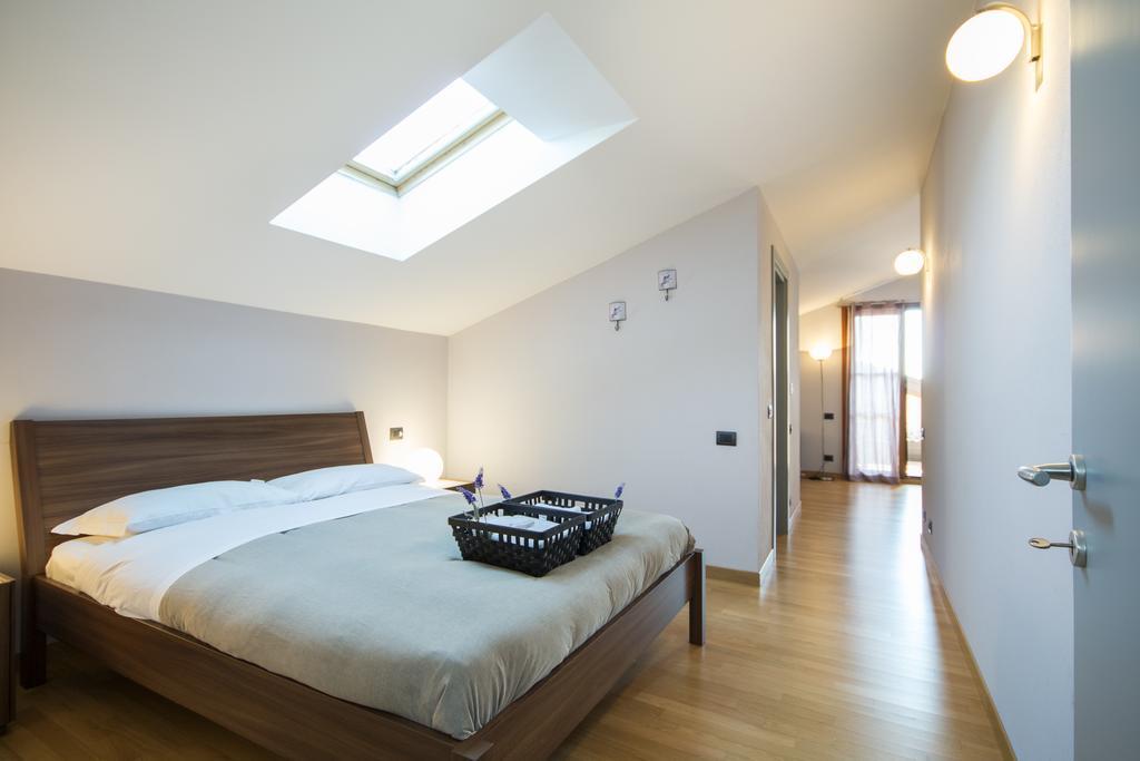 B&B Casa Ceruti Villa Guardia Bagian luar foto